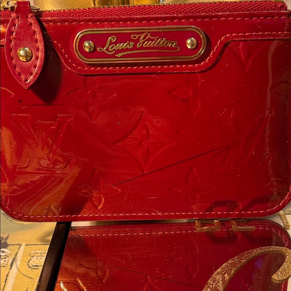 Louis Vuitton Red Vernis Card Holder - Picture 4 of 9